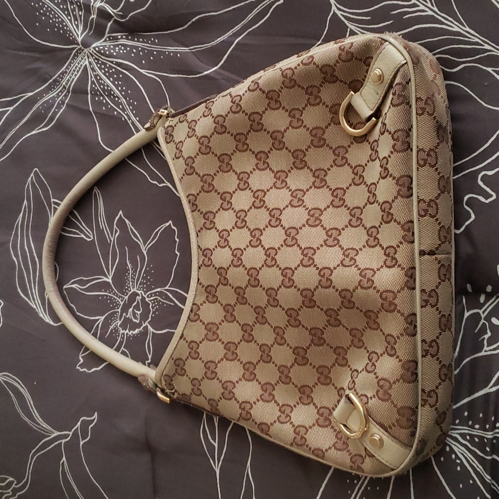 Gucci GG Jacquard Handbag - Picture 2 of 6